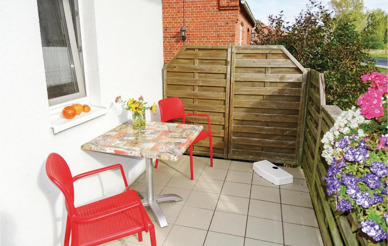Nice Home In Insel Poel With House Sea View Екстериор снимка